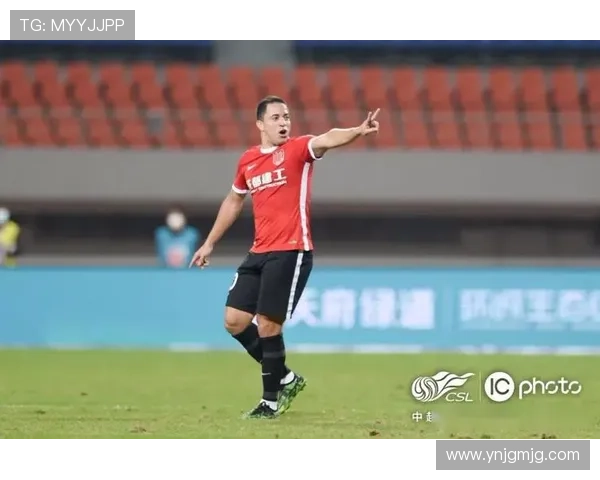 成都蓉城与首尔FC战平罗慕洛伤退泪洒赛场林加德与莱切特发生冲突